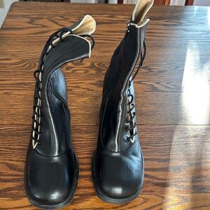 Fluevog Black leather zip and lace up heeled boots!